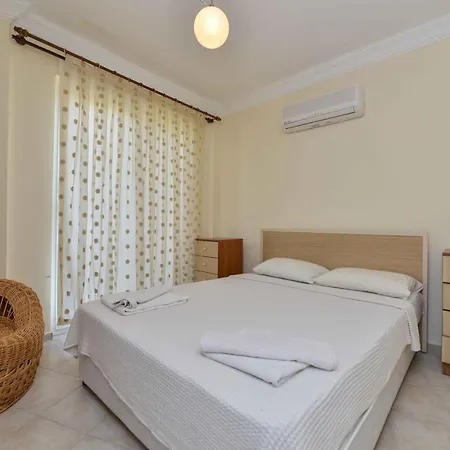 Sunset Club Lebrentals Apartment