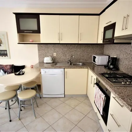 Sunset Club Lebrentals *