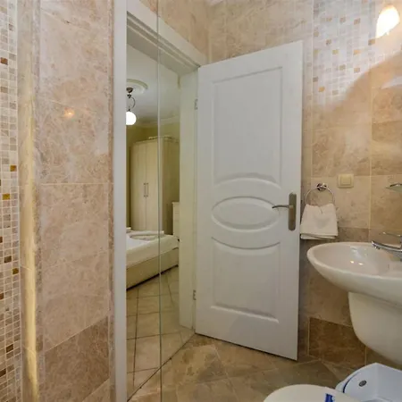 Апартаменты Sunset Club Lebrentals *