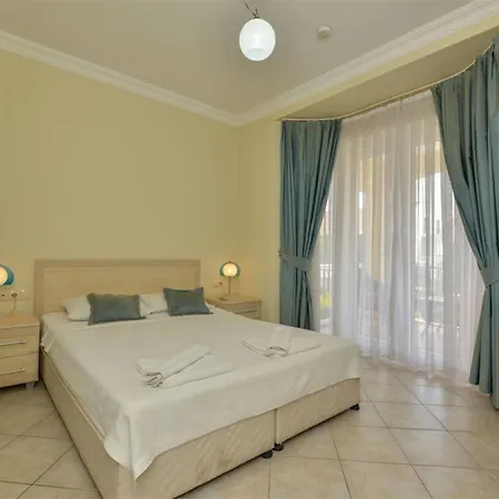 Апартаменты Sunset Club Lebrentals *