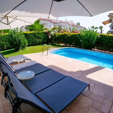 Sunset Club Lebrentals Апартаменты