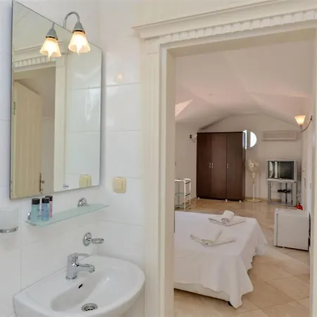 Sunset Club Lebrentals *