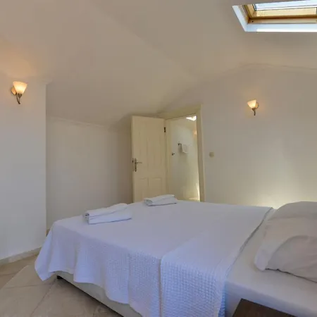 Sunset Club Lebrentals